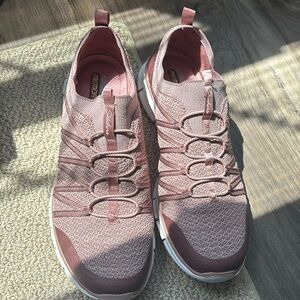 Skechers Memory Foam pink/rose colored slip on athletic shoe US size 10